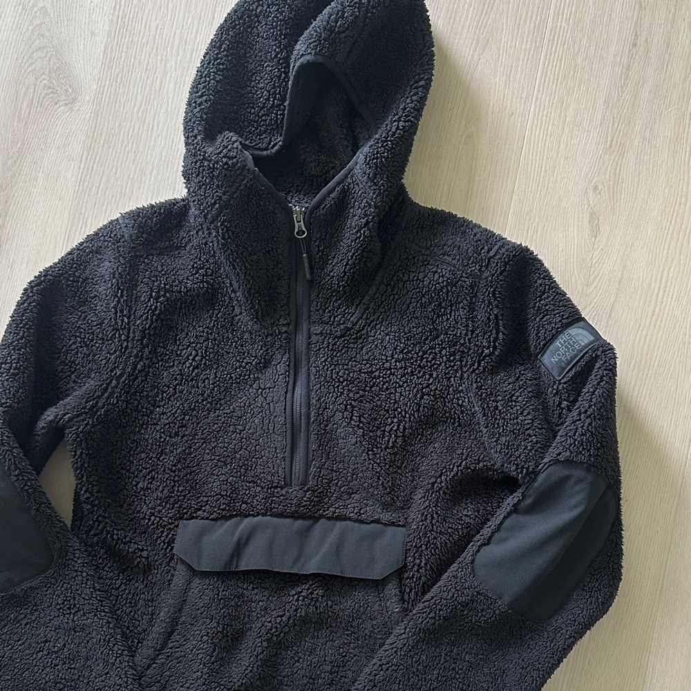 The North Face Women’s Sherpa Hoodie Pullover - Picture 6 of 8